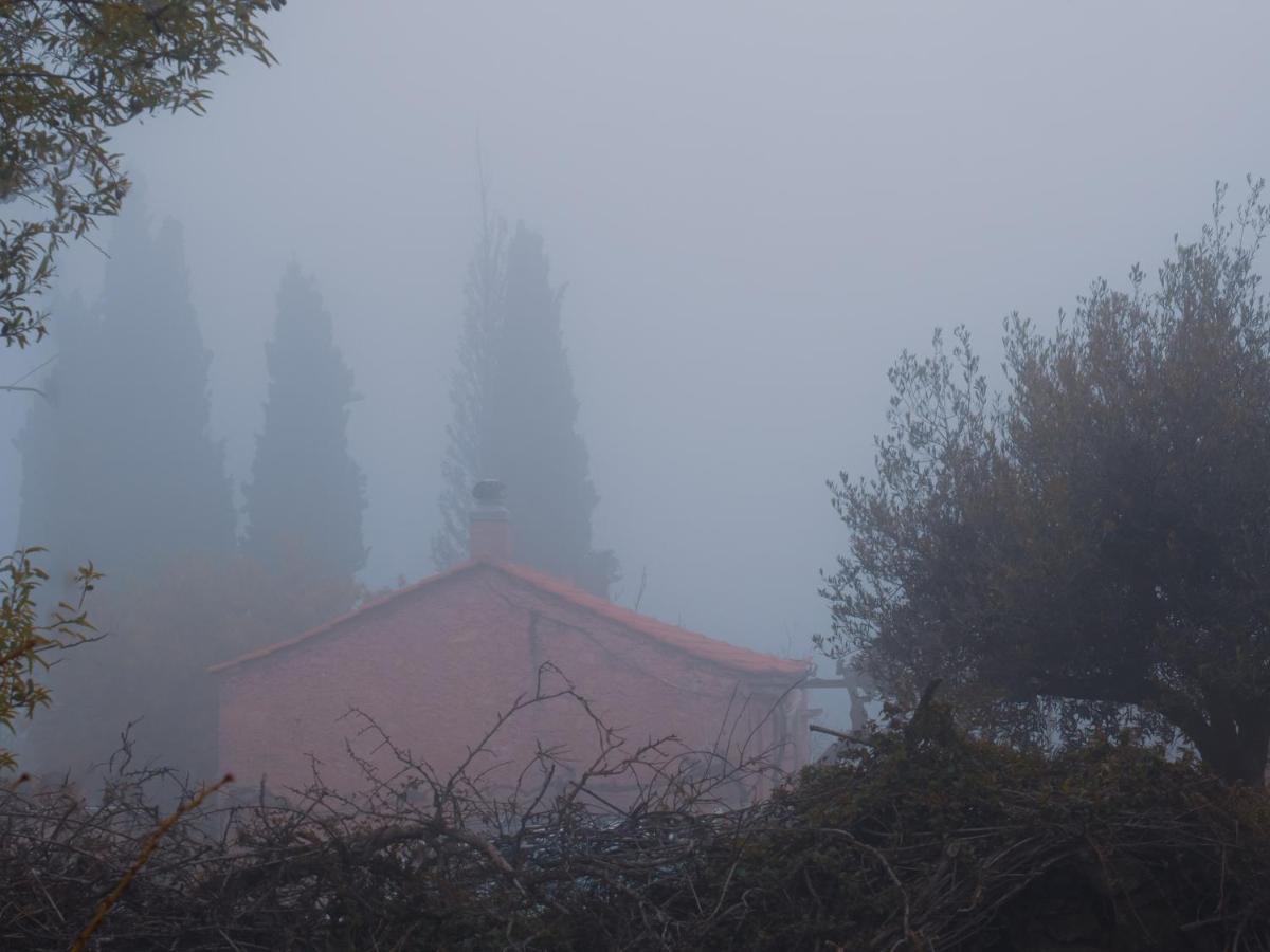 Vintage Stone-Built Country Cottage In Richea Kouloureika Екстер'єр фото