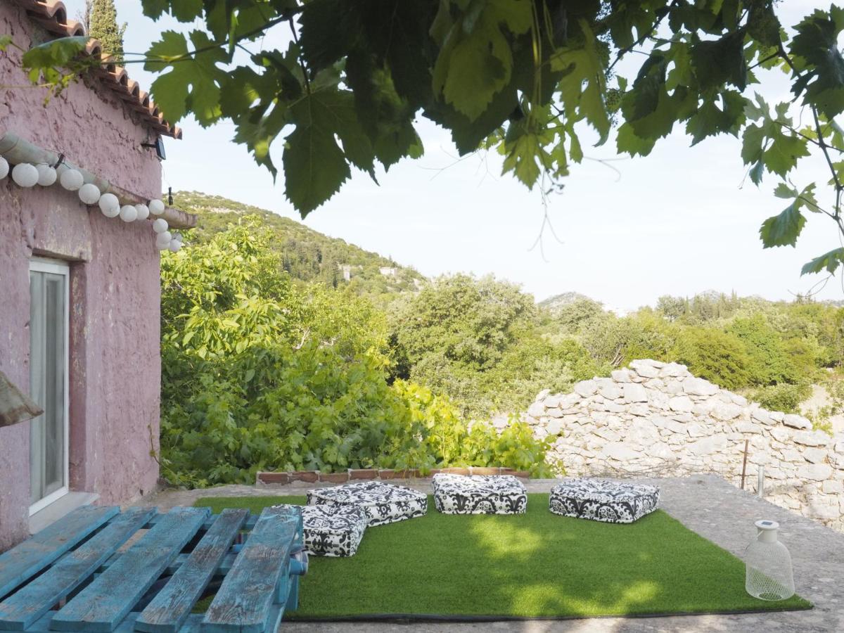 Vintage Stone-Built Country Cottage In Richea Kouloureika Екстер'єр фото