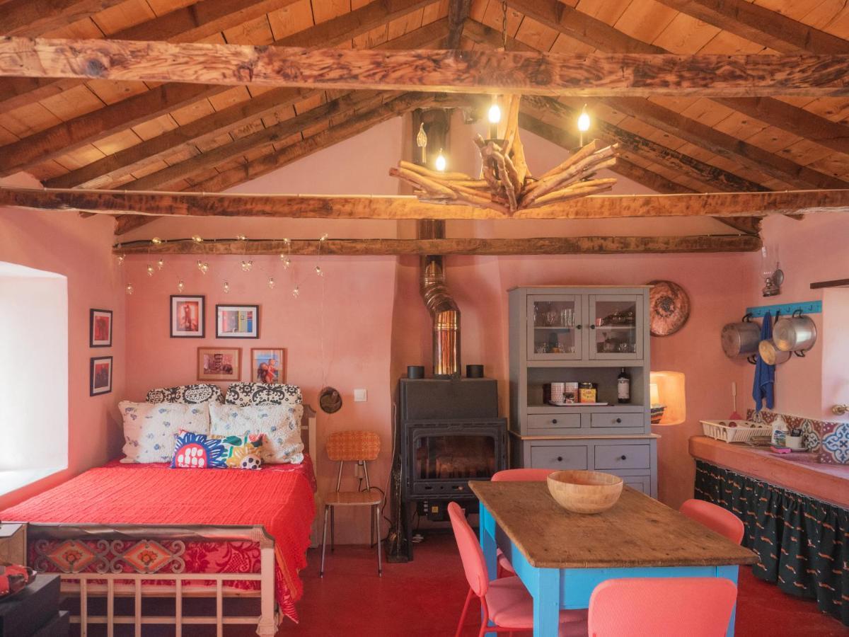 Vintage Stone-Built Country Cottage In Richea Kouloureika Екстер'єр фото